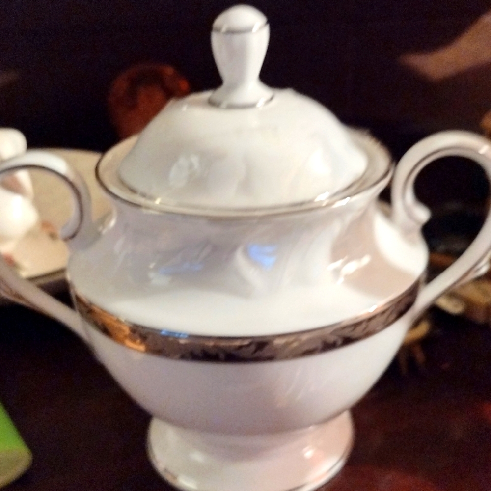 Lenox sugar bowl
